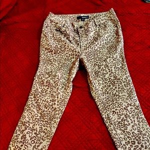 Cheetah print Womens size 14, 5 pocket jeans
